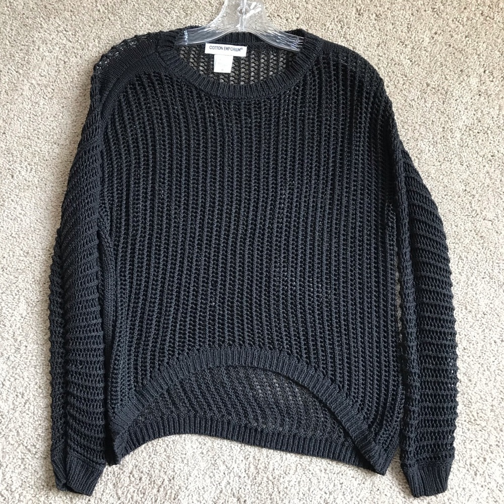 Lightweight sweater